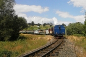 Nejmenší oblouk na trati focený "zevnitř" s vlakem jedoucím z Třemešné do Osoblahy, 11.8.2013